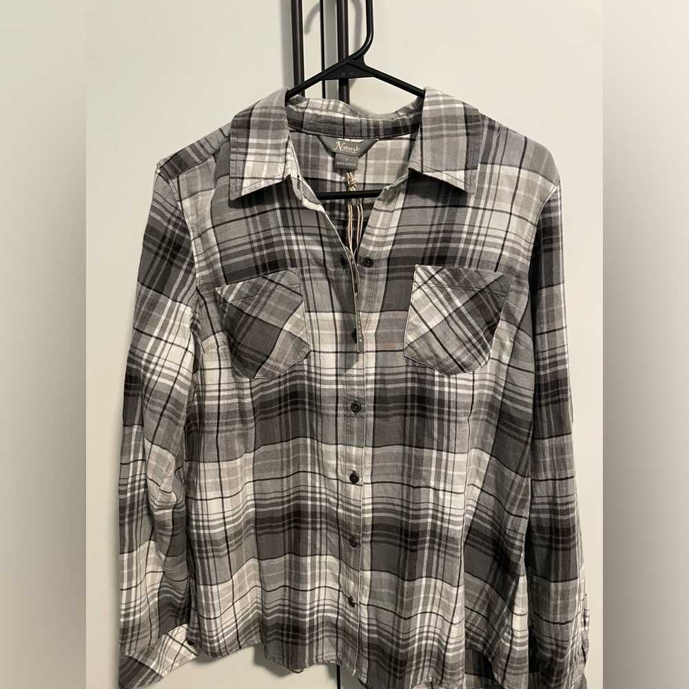 NEW Women’s Small Natural Reflections long sleeve shirt, originally from Cabelas